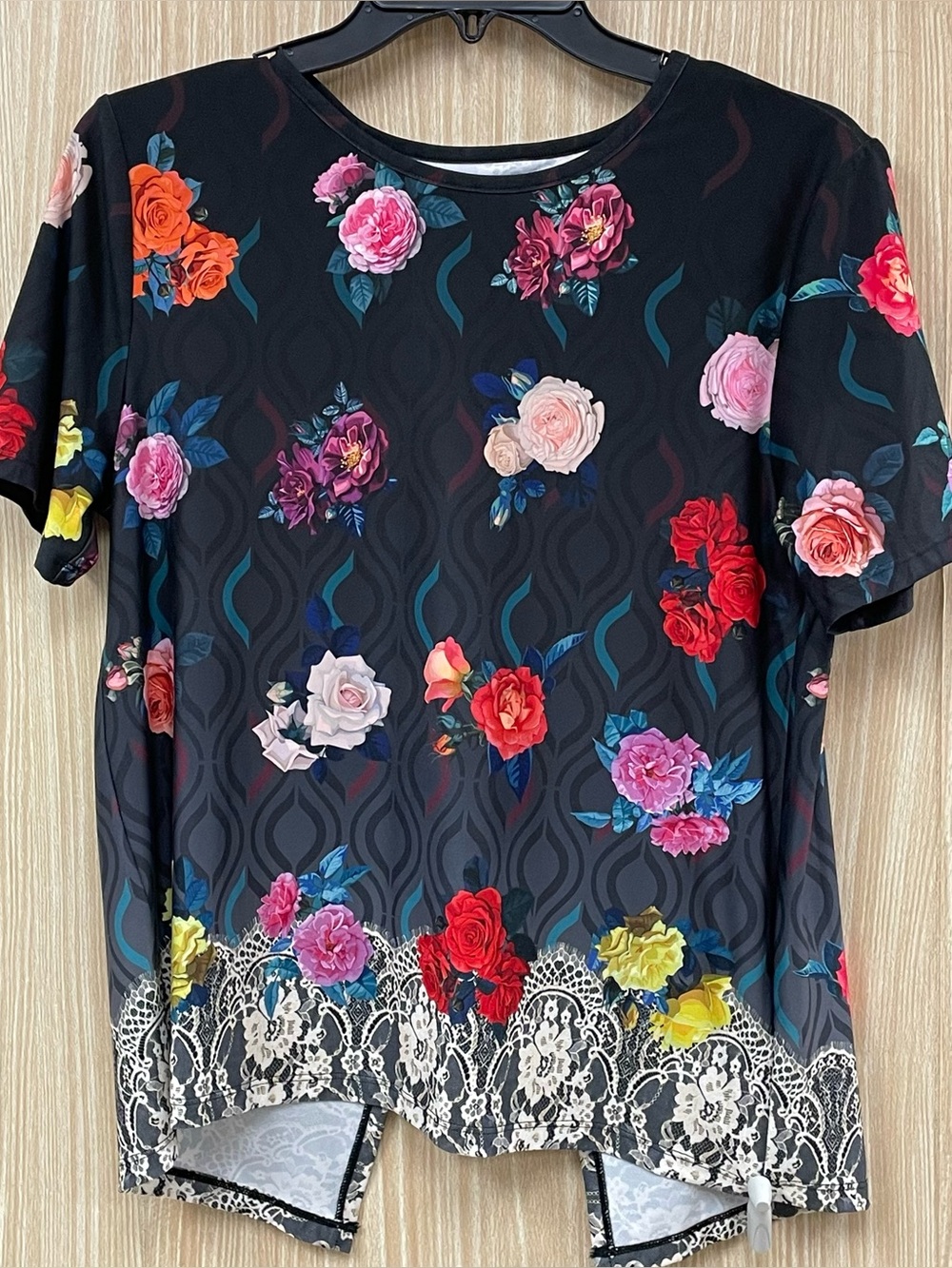 Johnny Was Rose Lace Cross Back Tee Size Small